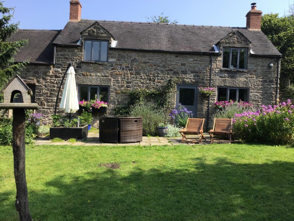 Lee House Farm Holiday Cottage With Possible Use Of Hot Tub Ninety Pounds A Session Waterfall Eksteriør bilde
