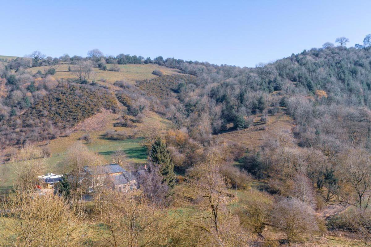 Lee House Farm Holiday Cottage With Possible Use Of Hot Tub Ninety Pounds A Session Waterfall Eksteriør bilde